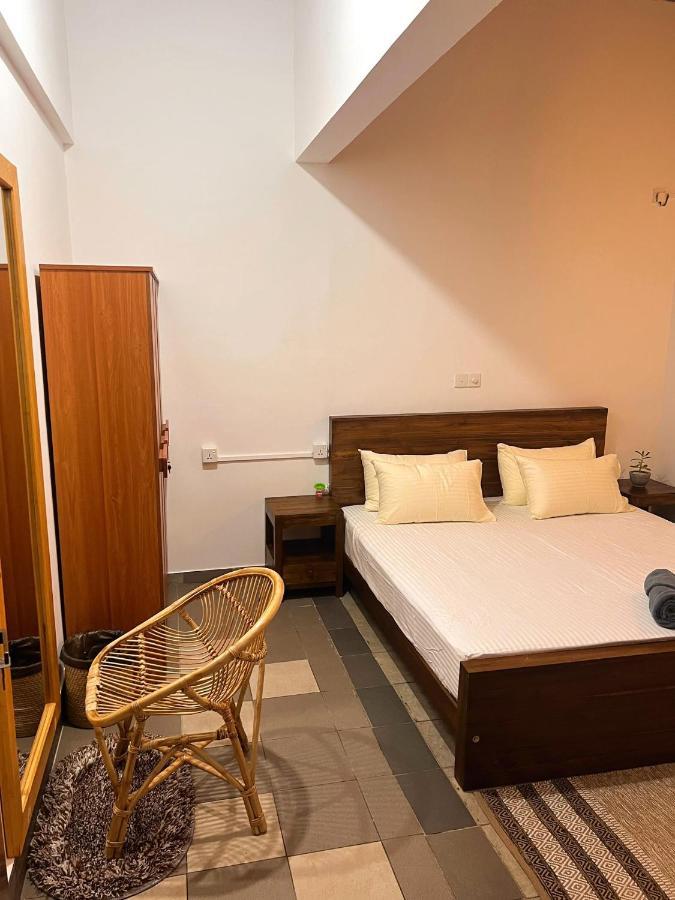 Hummus Hostel Hikkaduwa Exterior foto